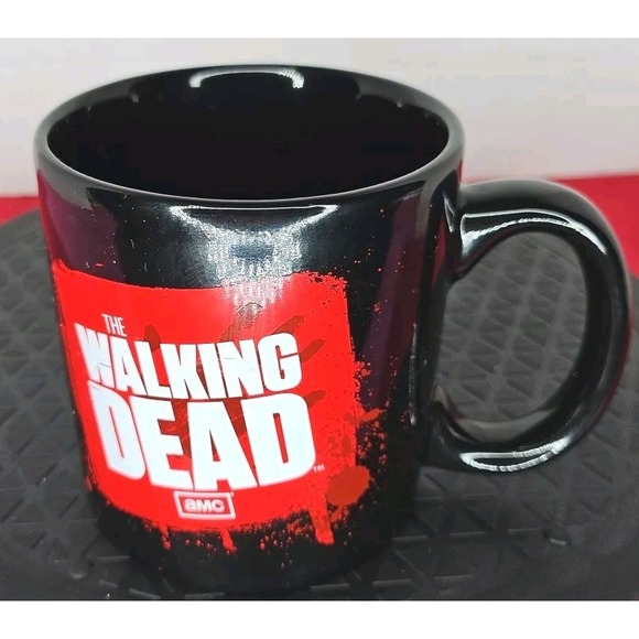 The Walking Dead 2015 Coffee Tea‎ Mug with Walker Face & Logo Black Red - Picture 2 of 8